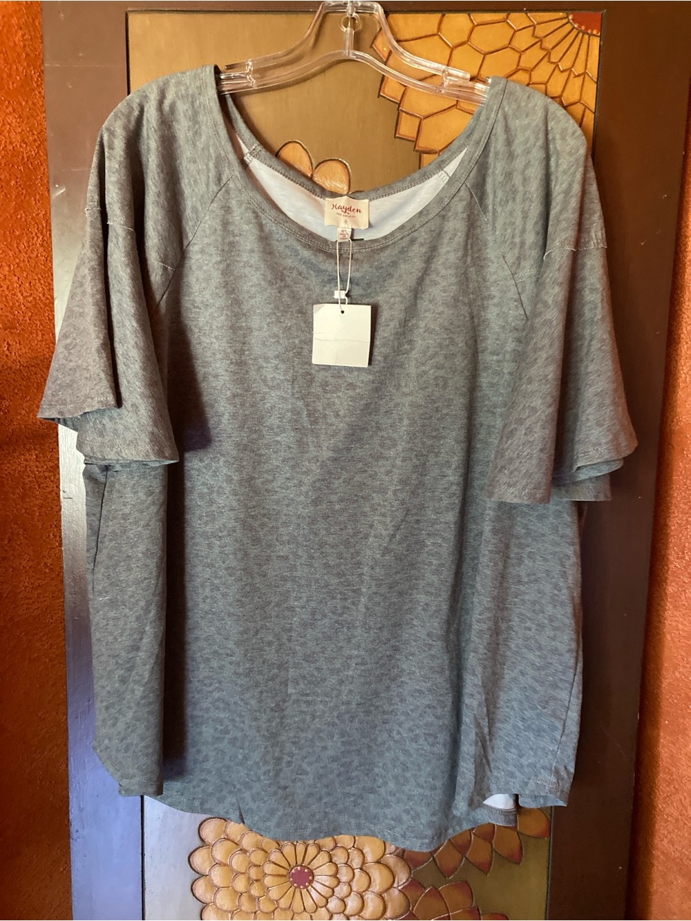 New Hayden size 1XL short flutter sleeve gray purple patterned top